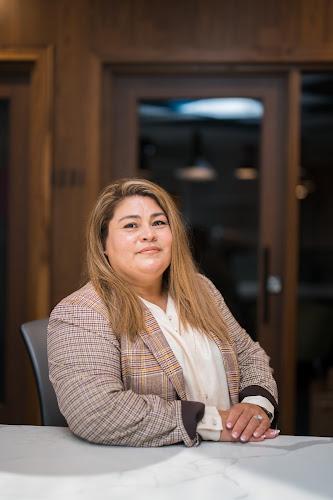 Negocio Miracle Nannies And Sitters