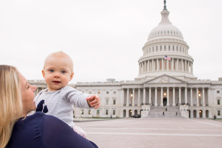 Negocio White House Nannies Inc.